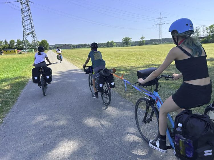 Bezirkslager 2026 - Anreise der Pfadfinder Stufe „Eat Pasta ride Fasta“
